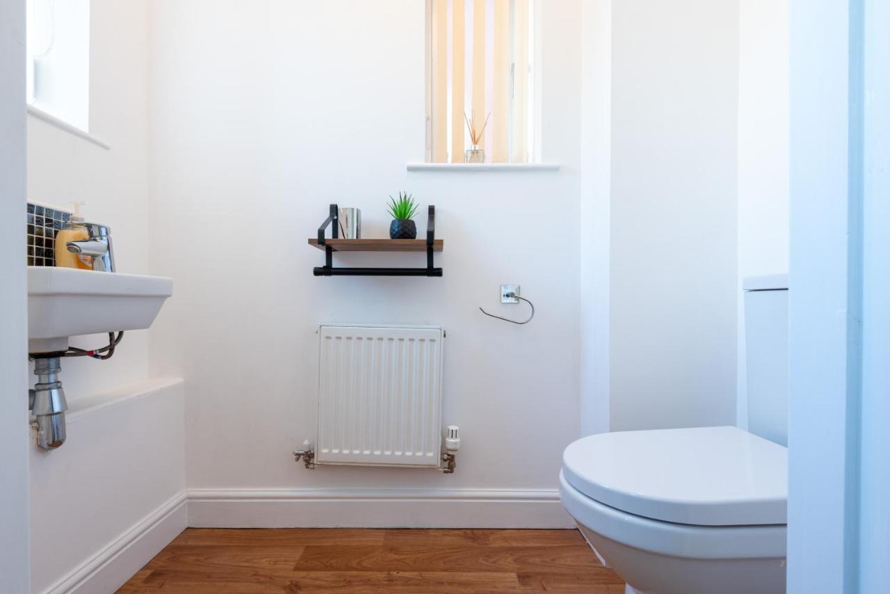 Parking - Spacious - Smart Tv - Self Checkin - Garden - King Derby Exteriér fotografie