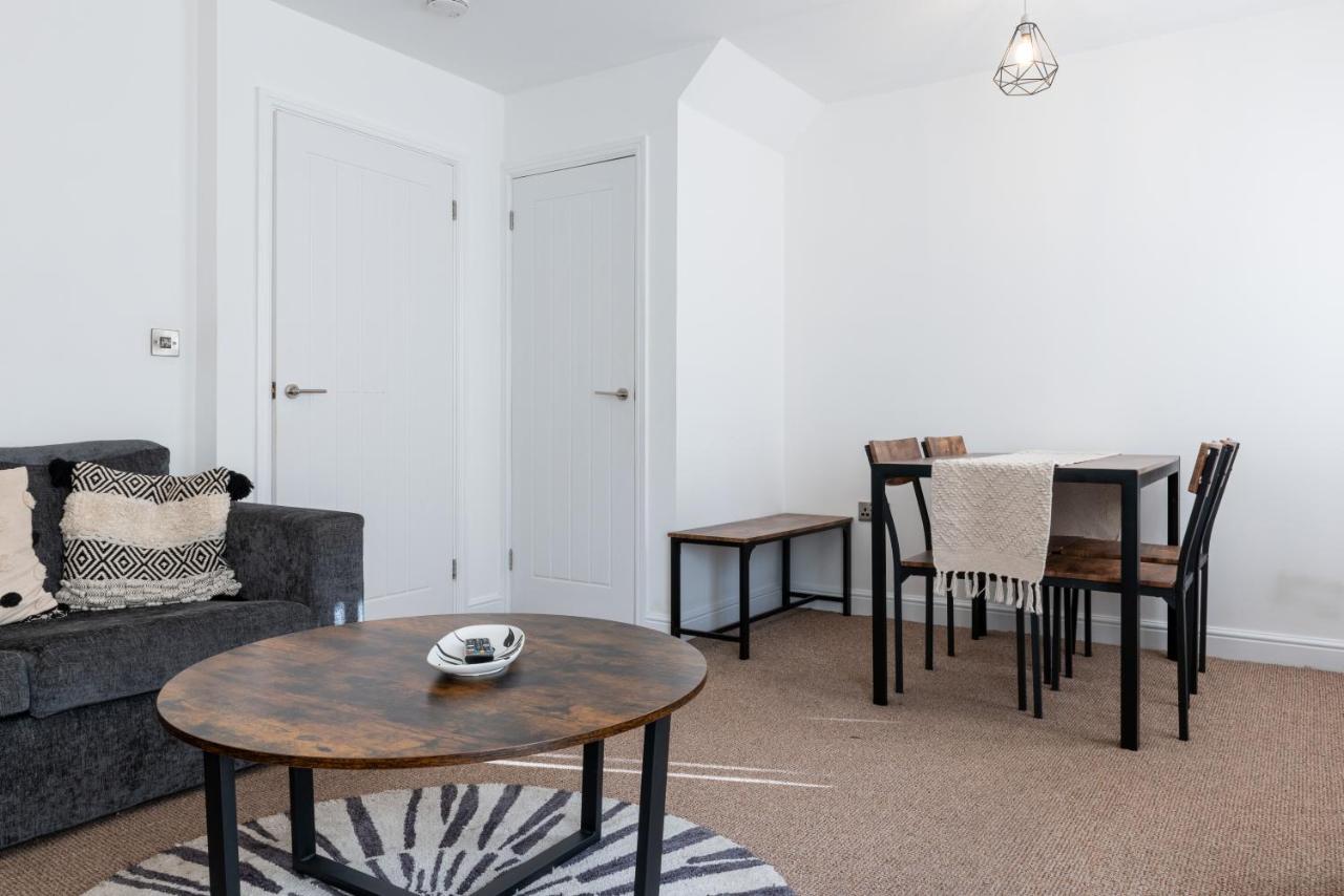 Parking - Spacious - Smart Tv - Self Checkin - Garden - King Derby Exteriér fotografie